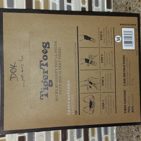 DOG SOCKS Tiger Toes no slip socks for dogs size Medium - Picture 3 of 5